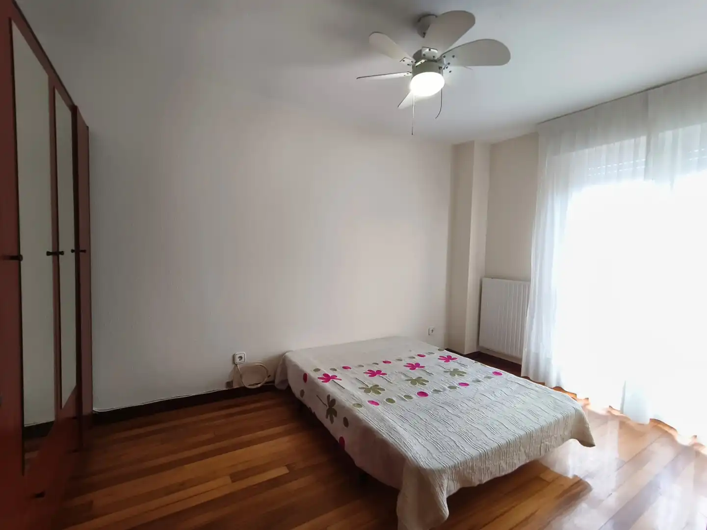 Schlafzimmer von Wohnung zur Miete in Camargo mit Parkett, Terrasse und Abstellraum