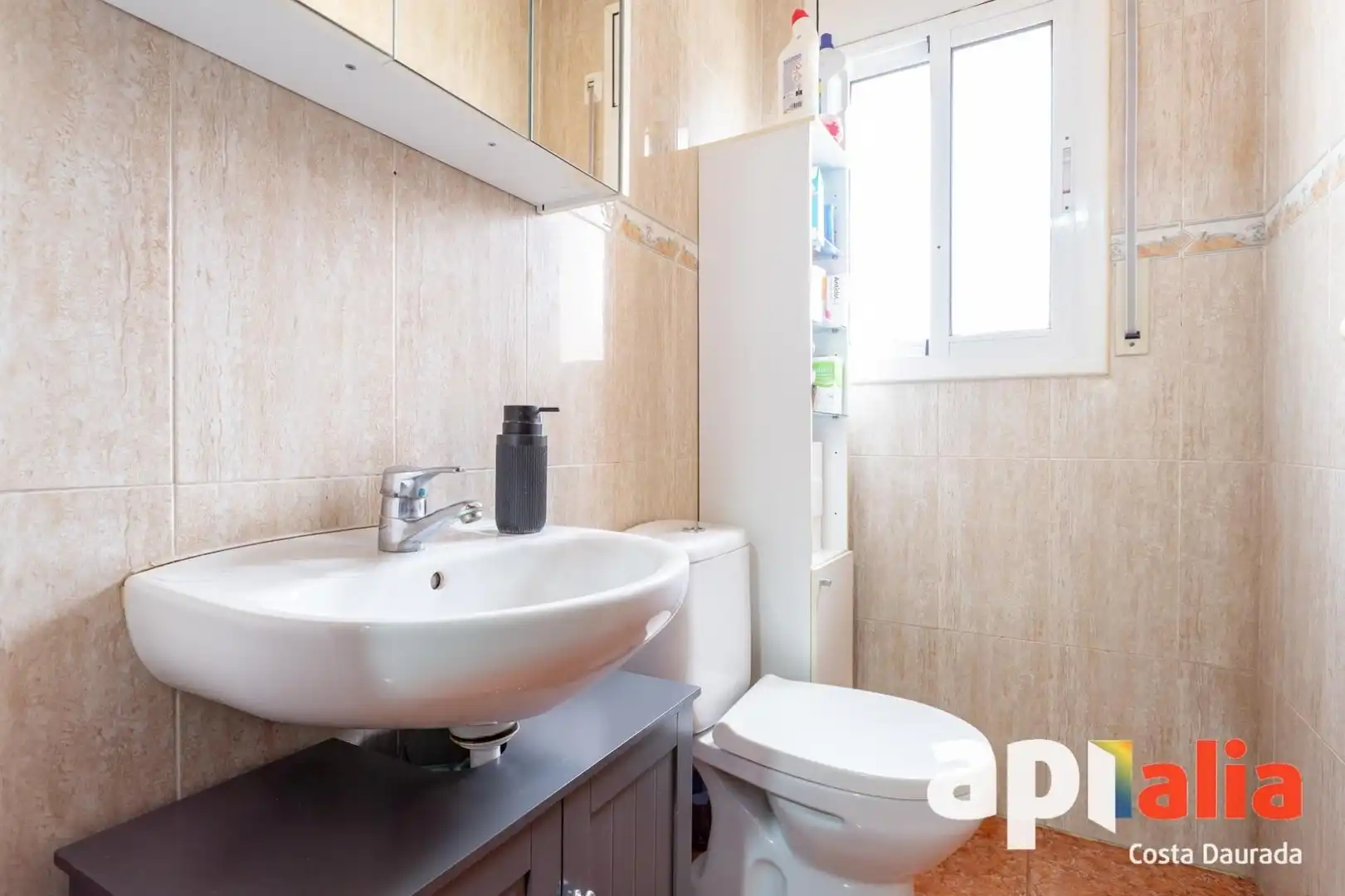 Casa aparellada amb terrassa en venda a Carrer Pamplona, imagen 26