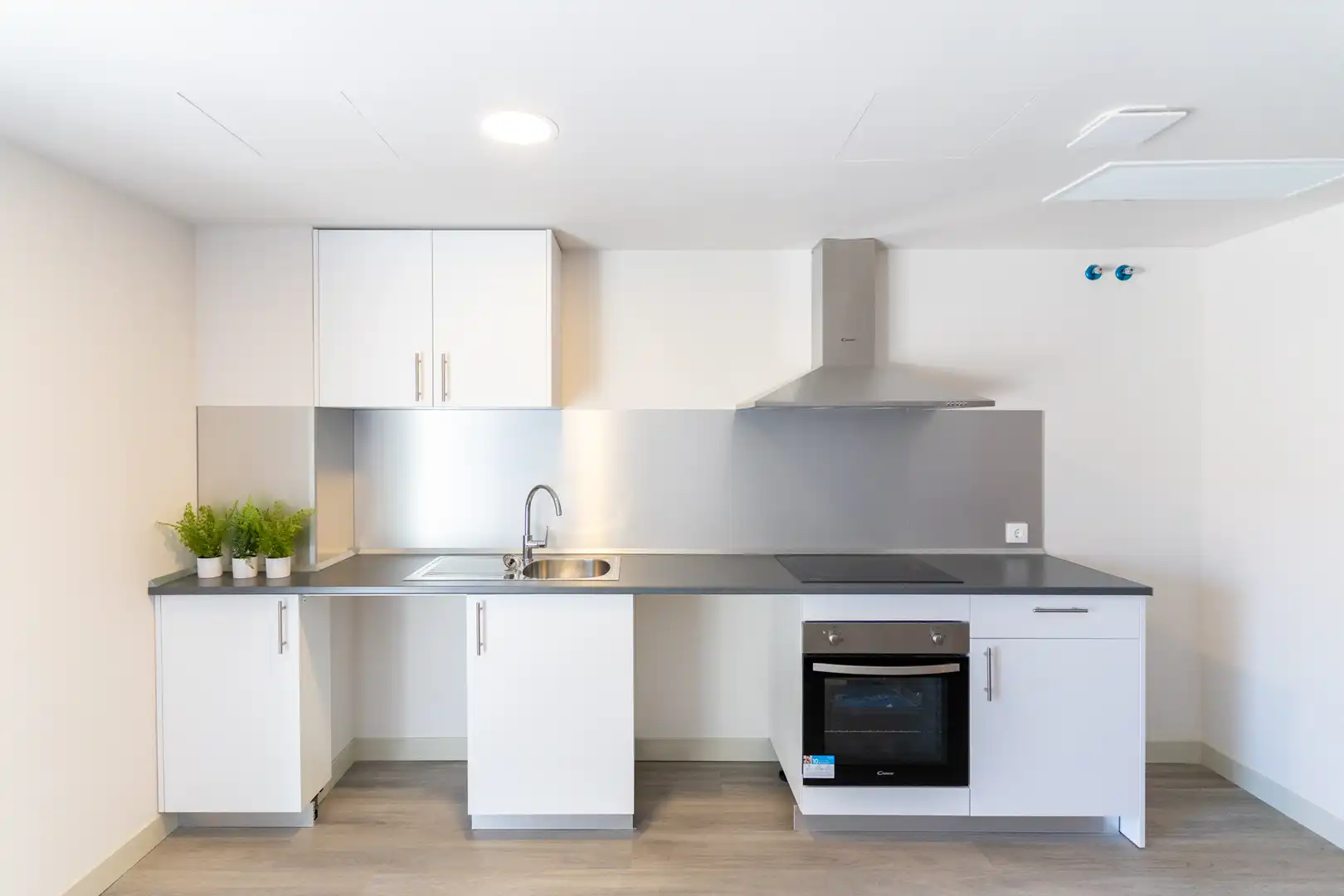 Flat for rent in Calle del Marqués de Viana, 82, Valdeacederas