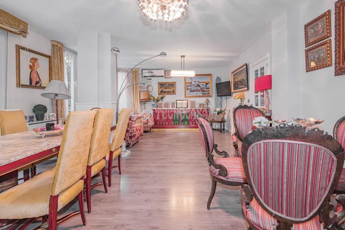 Dining room of Flat for sale in  Granada Capital  with Heating