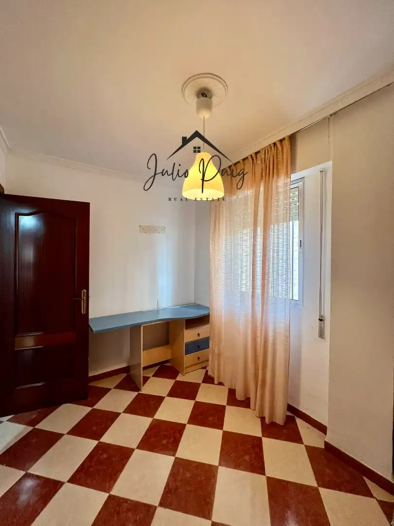 Bedroom of Flat for sale in Coria del Río  with Air Conditioner and Furnished