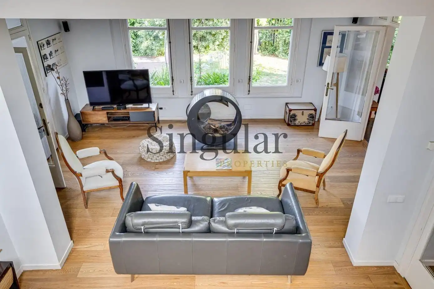 Sala d'estar de Casa o xalet en venda en Sant Cugat del Vallès amb Calefacció, Jardí privat i Traster