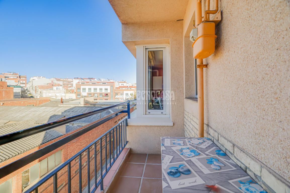 Terraza de Piso en venta en Terrassa con Balcón