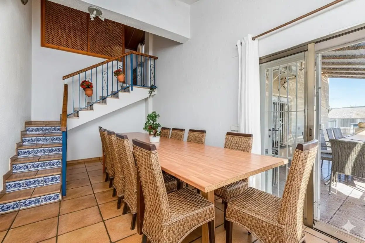 Comedor de Casa o chalet en venta en Polop con Aire acondicionado, Calefacción y Jardín privado