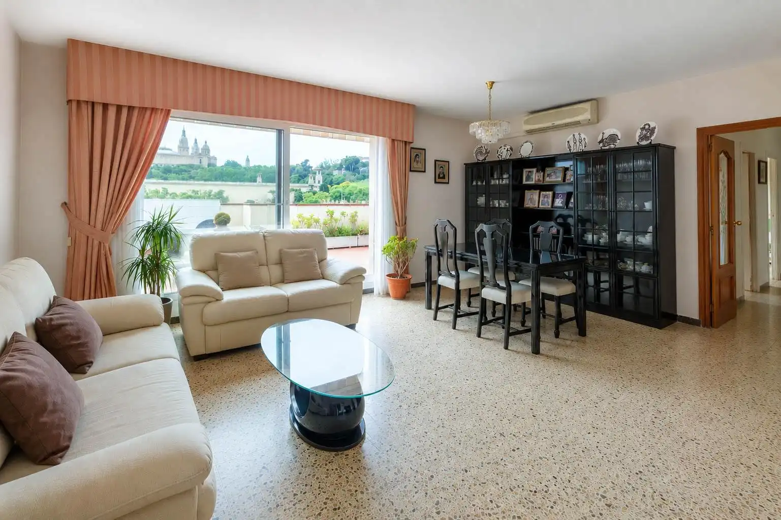 Sala de estar de Ático en venta en Barcelona con Aire acondicionado y Terraza