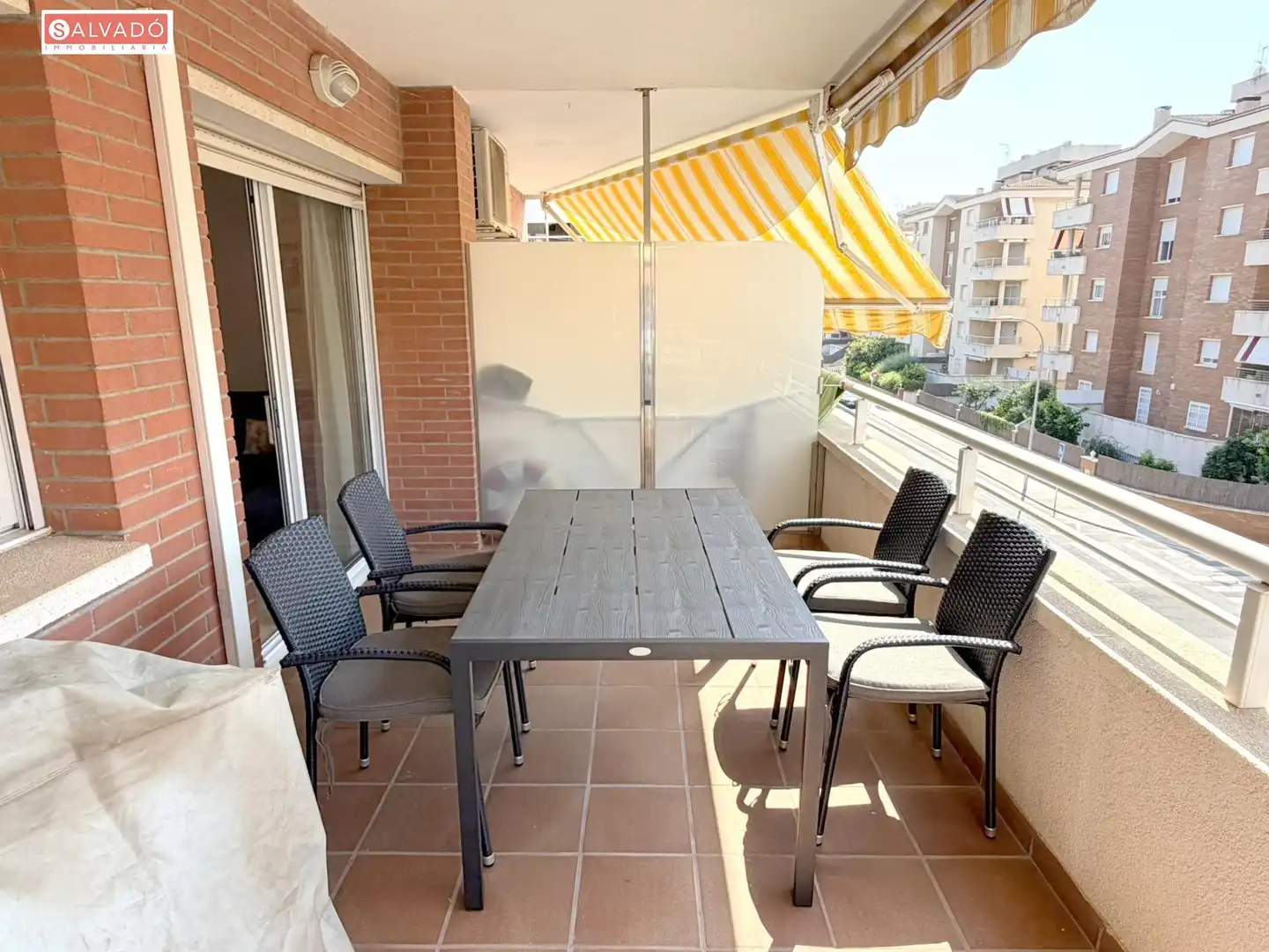 Terrasse von Wohnung zum Verkauf in Calafell mit Klimaanlage, Privatgarten und Terrasse