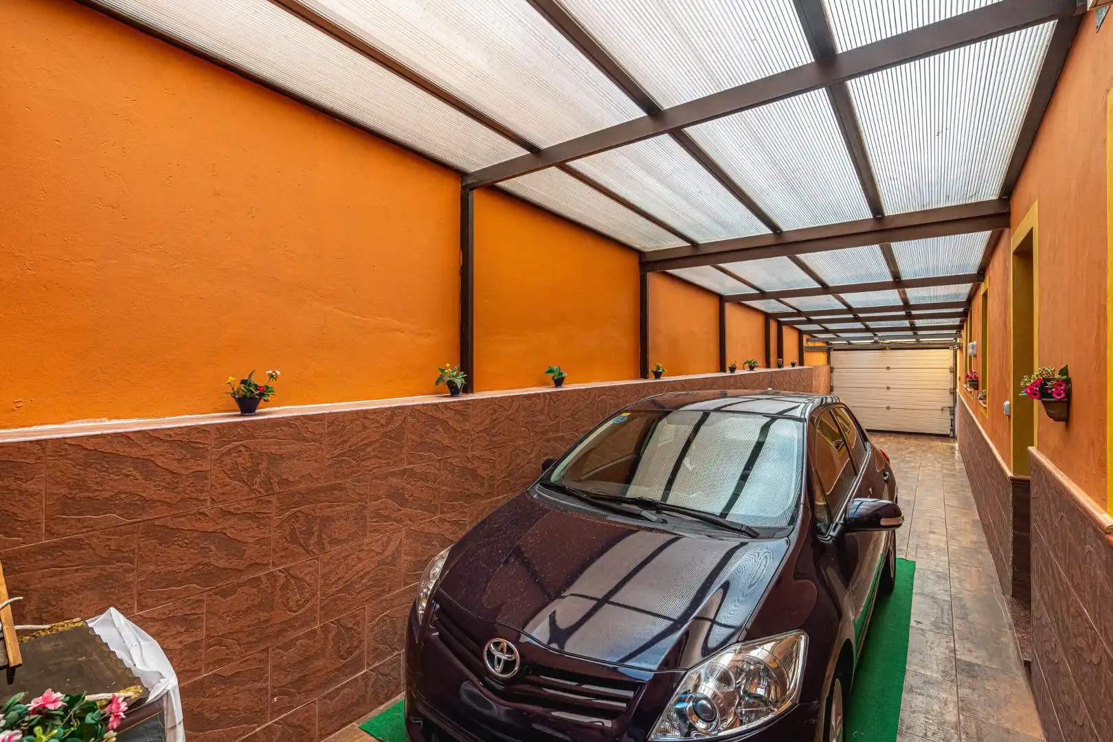 Parking de Casa adosada en venta en San Cristóbal de la Laguna con Jardín privado, Terraza y Trastero