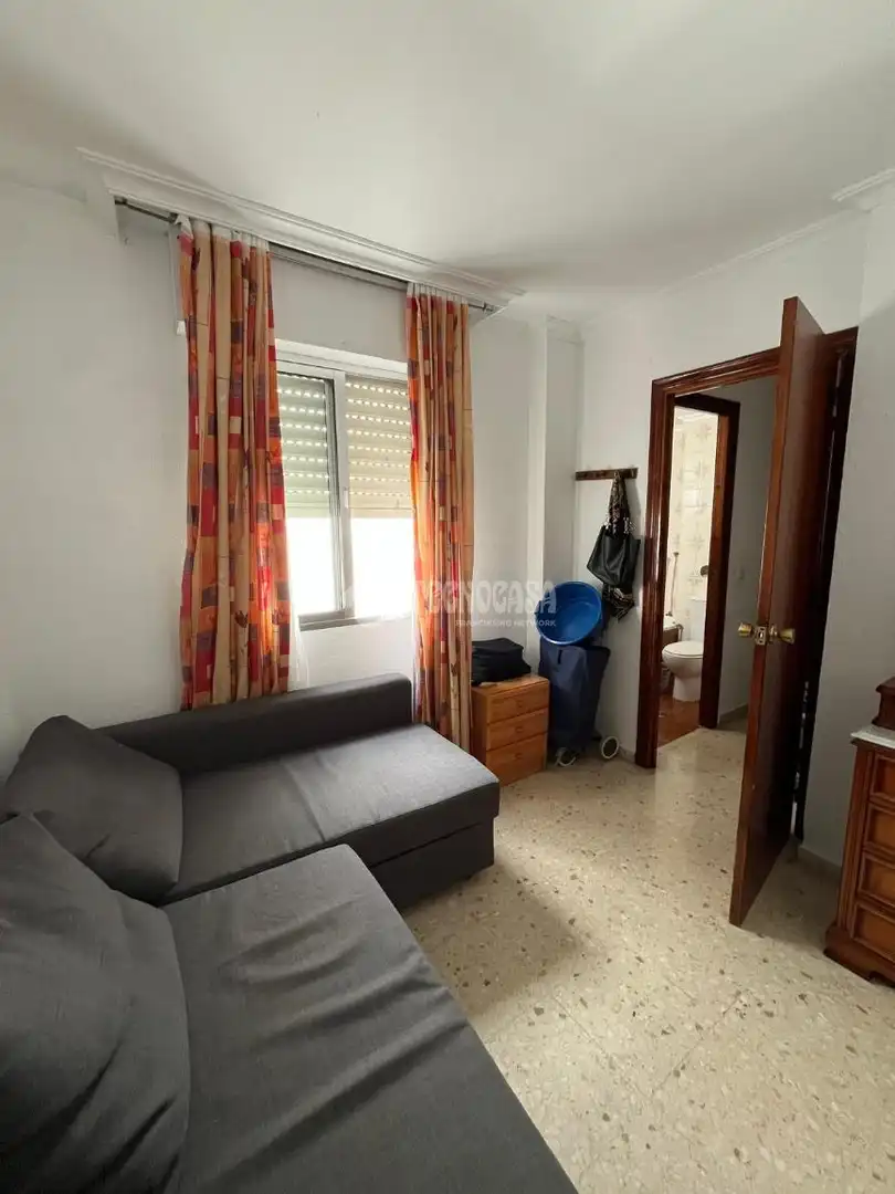 Habitación de Piso en venta en Sevilla con Calefacción, Terraza y Amueblado