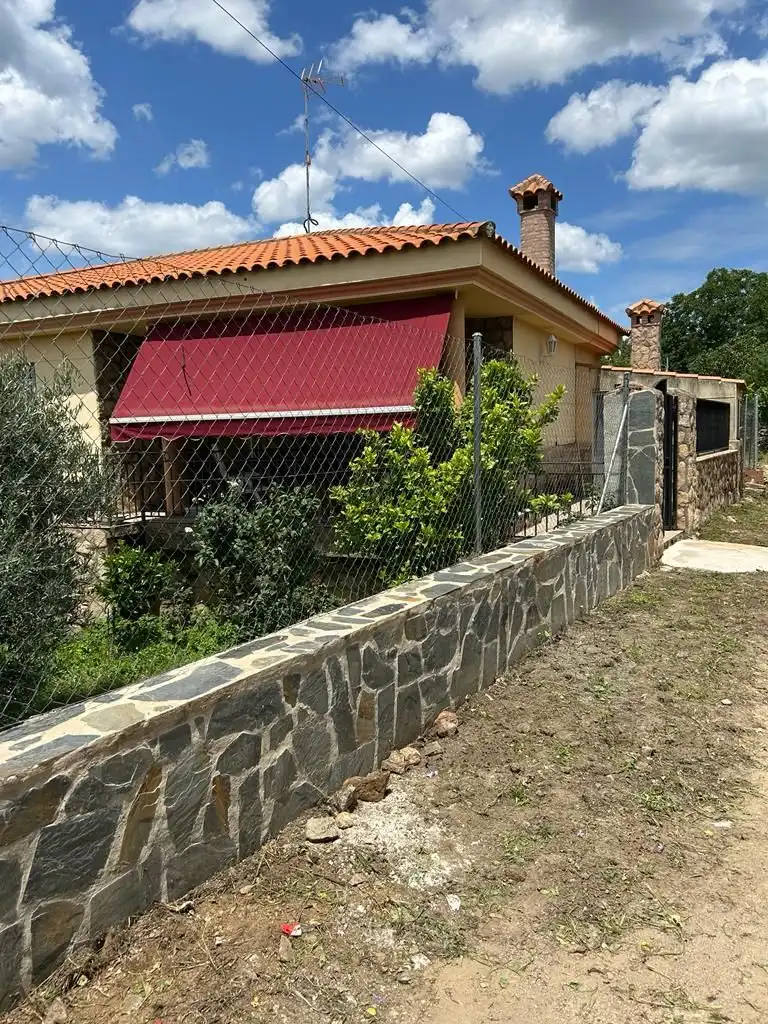 Garden of Country homes for sale in Fresnedoso de Ibor  with Heating, Private garden and Terrace
