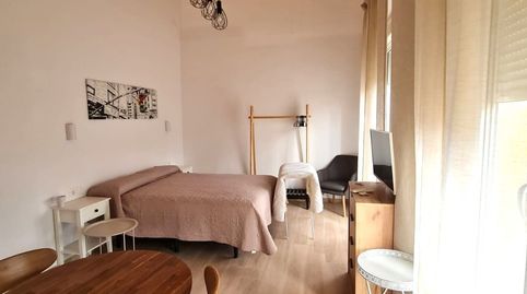 Foto 4 von Wohnung zur Miete in Ollerias, La Goleta - San Felipe Neri, Málaga Capital