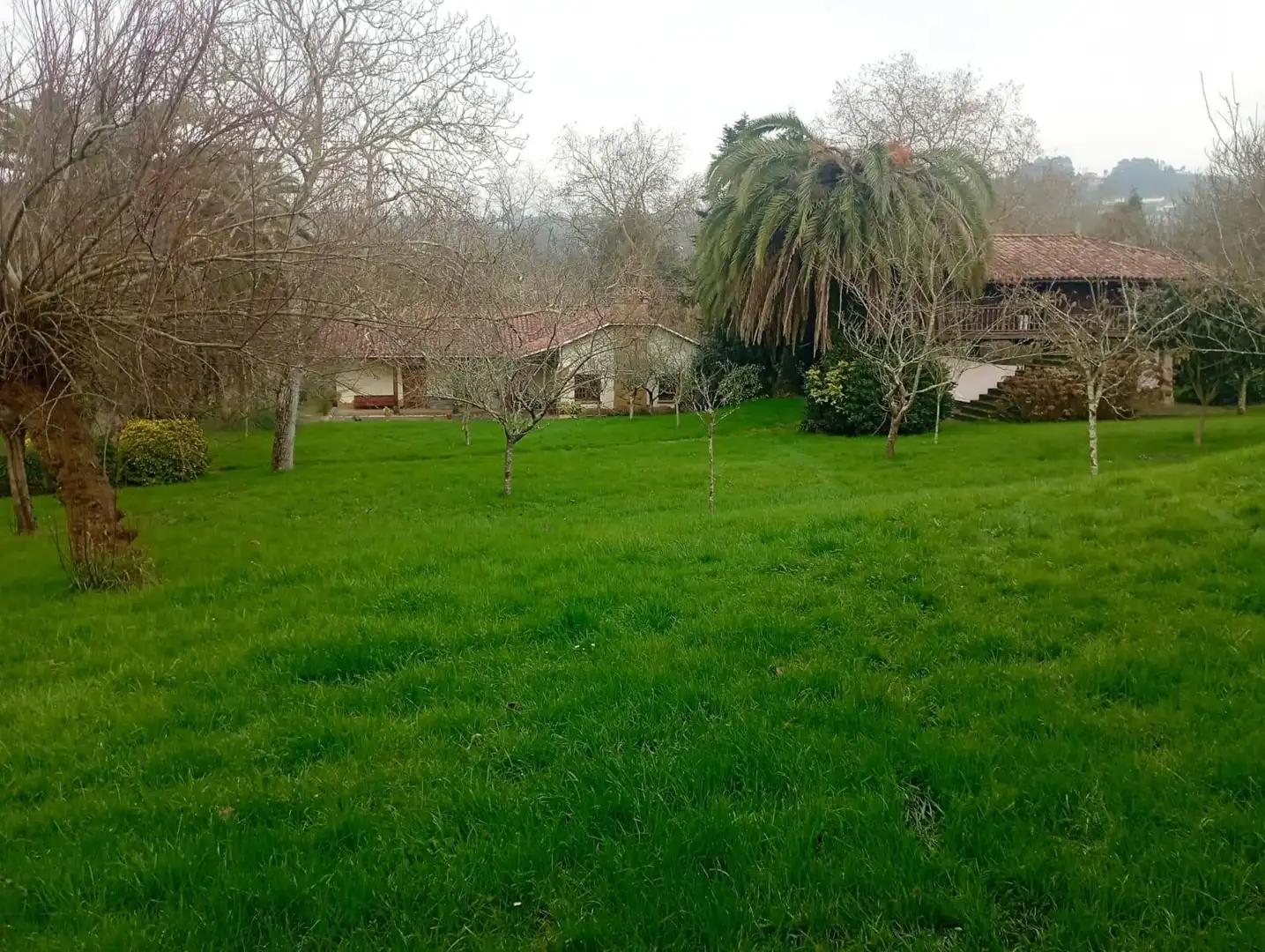 Country house zum Verkauf in Gijón  mit Klimaanlage, Privatgarten und Terrasse