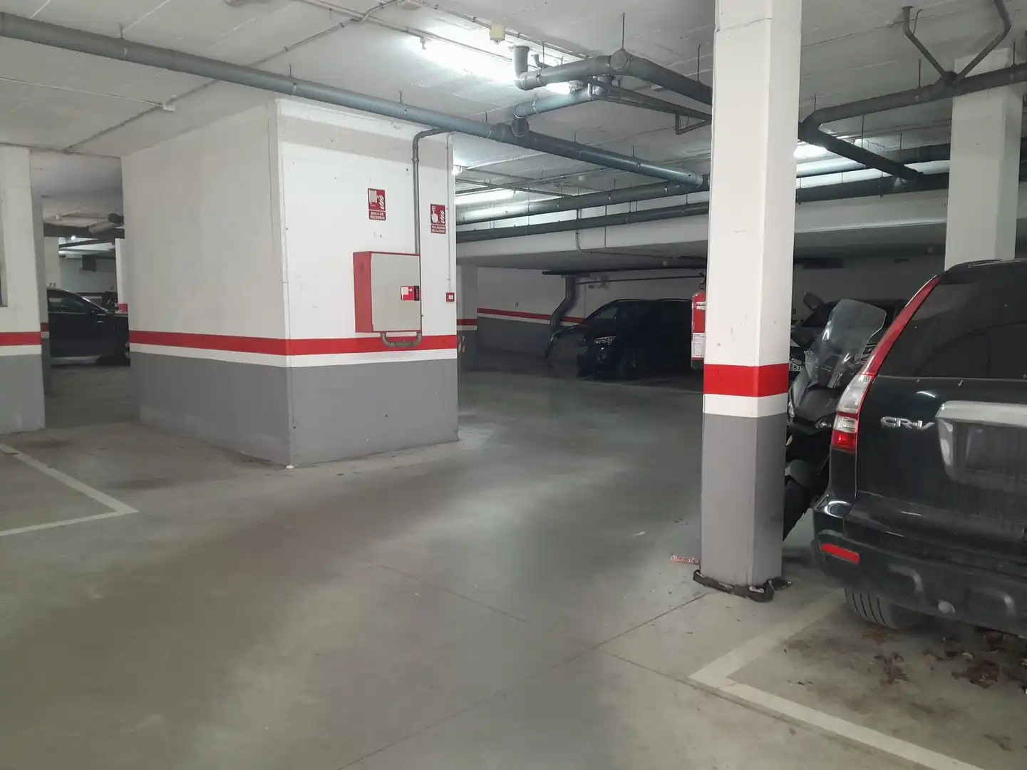 Aparcament de Pis en venda en Montcada i Reixac amb Aire condicionat, Calefacció i Moblat
