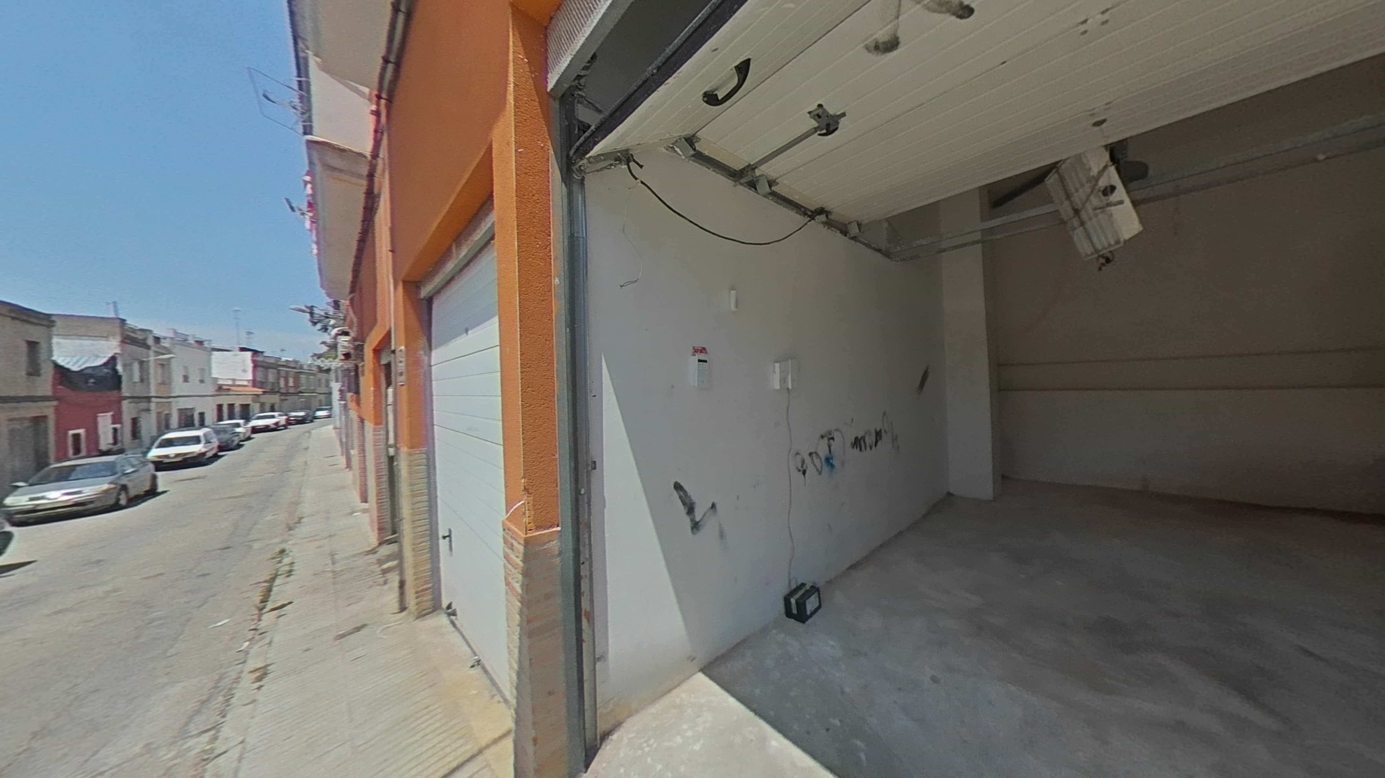 Aparcament de Local en venda en Alzira