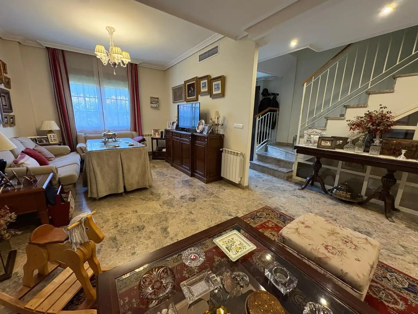 Living room of Detached homes for sale in Córdoba  with Air Conditioner, Heating and Private garden