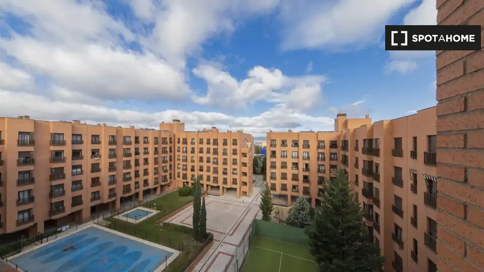 Exterior view of Flat for rent in Madrid  with Air Conditioner, Heating and Furnished