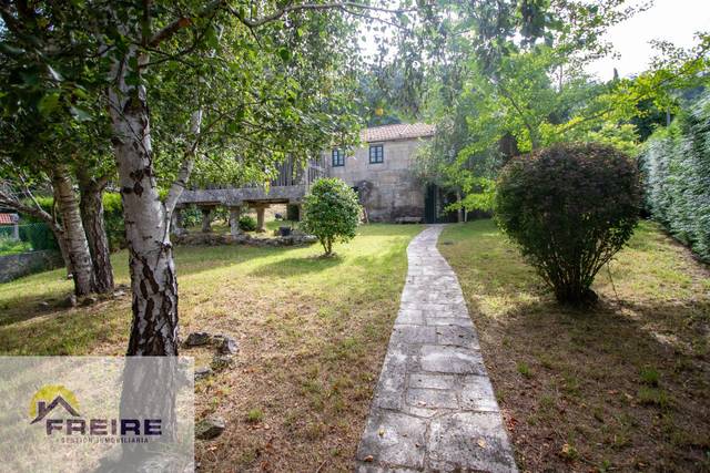 Casa-chalet en Venta en Bueu