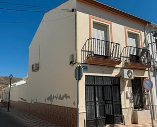 Vista exterior de Casa o xalet en venda en Sierra de Yeguas amb Terrassa