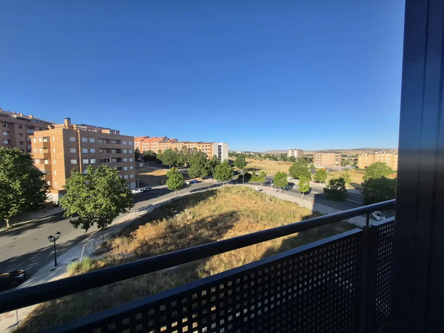 Außenansicht von Wohnung zum Verkauf in Ávila mit Heizung, Terrasse und Abstellraum