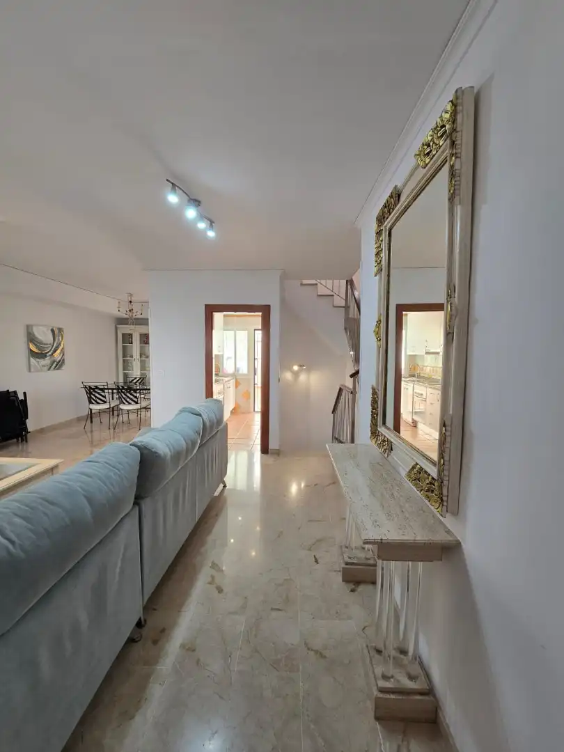 Casa adosada en venta en Marbella con Amueblado