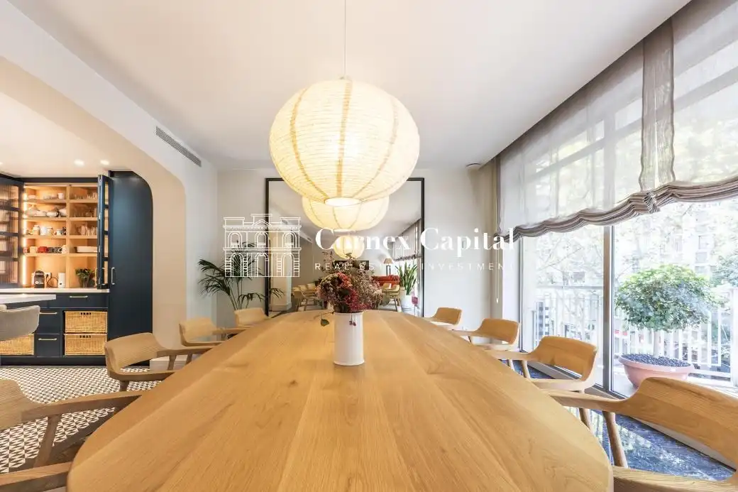 Comedor de Piso en venta en Barcelona con Aire acondicionado, Terraza y Trastero