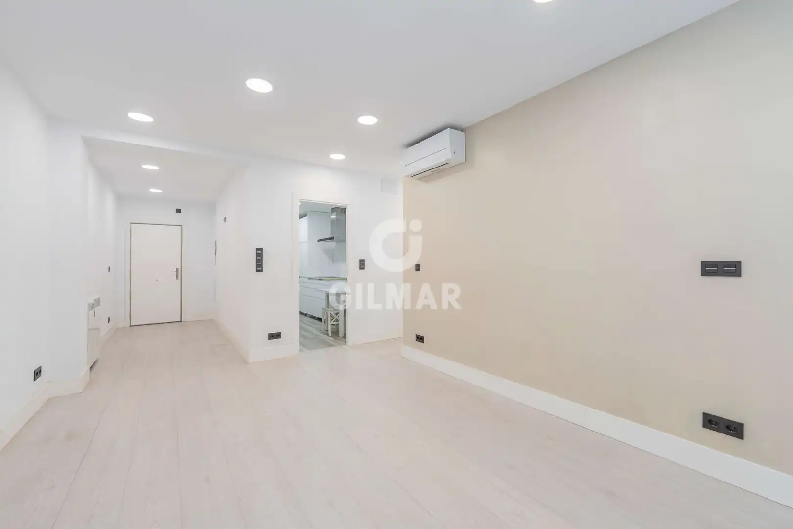 Bedroom of Flat for sale in Madrid  with Heating
