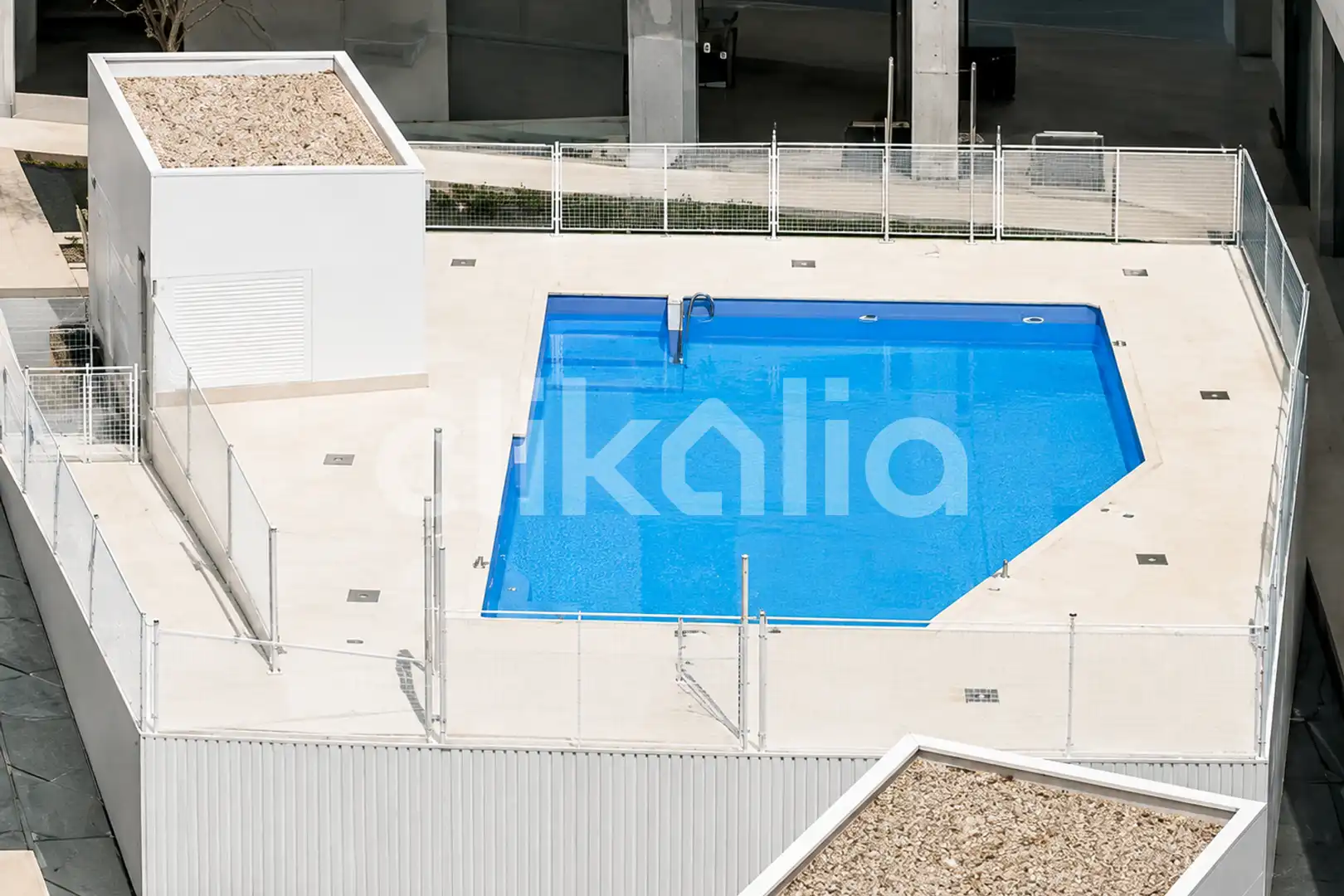 Swimming pool of Flat for rent in Madrid  with Heating, Terrace and Storage room