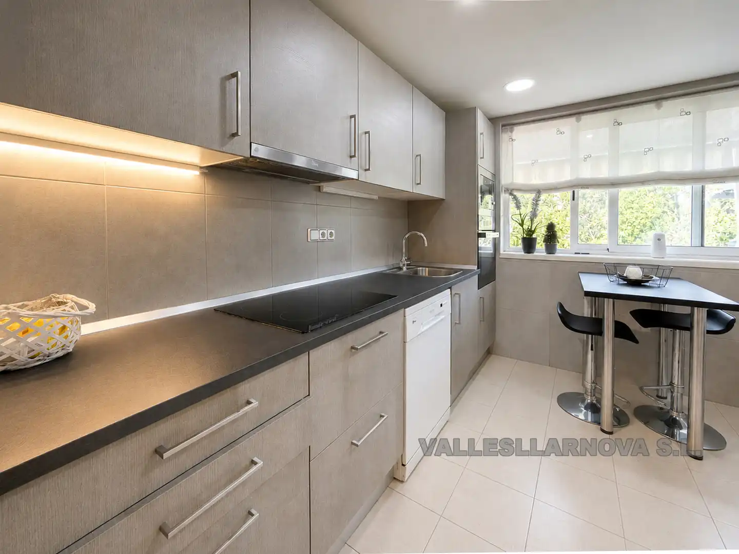 Kitchen of Flat for sale in Mollet del Vallès  with Air Conditioner, Heating and Terrace