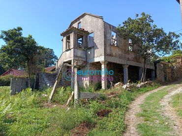 Casa in vendita a Lugar Pinza