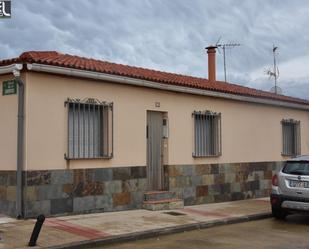 Exterior view of House or chalet for sale in Murillo El Cuende