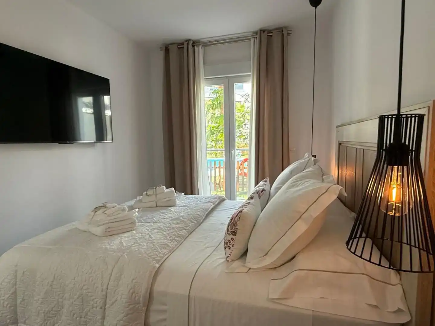 Schlafzimmer von Wohnung zur Miete in Motril mit Klimaanlage, Schwimmbad und Balkon