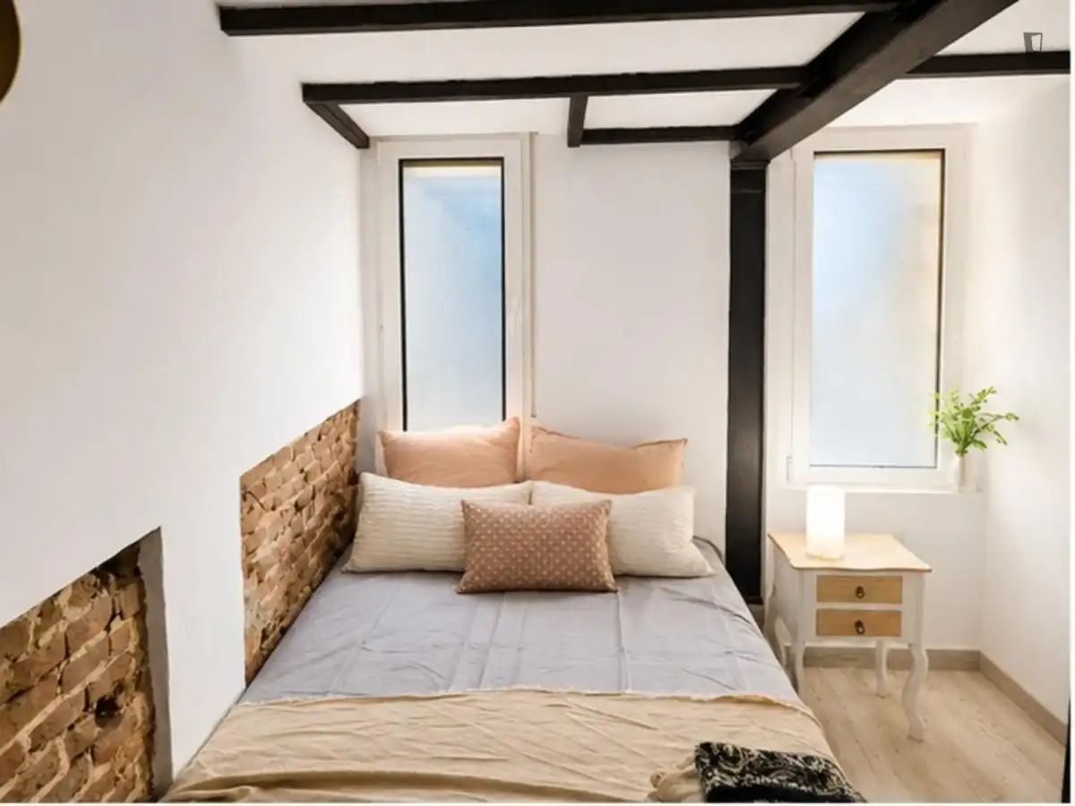 Dormitori de Apartament de lloguer en Madrid amb Moblat, Microones i Internet