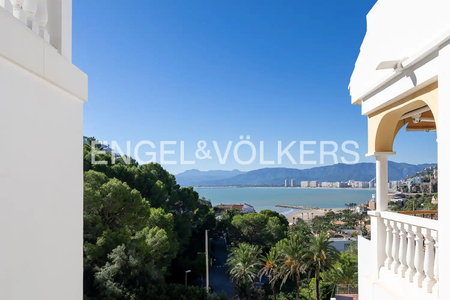 Vista exterior de Dúplex en venta en El Faro