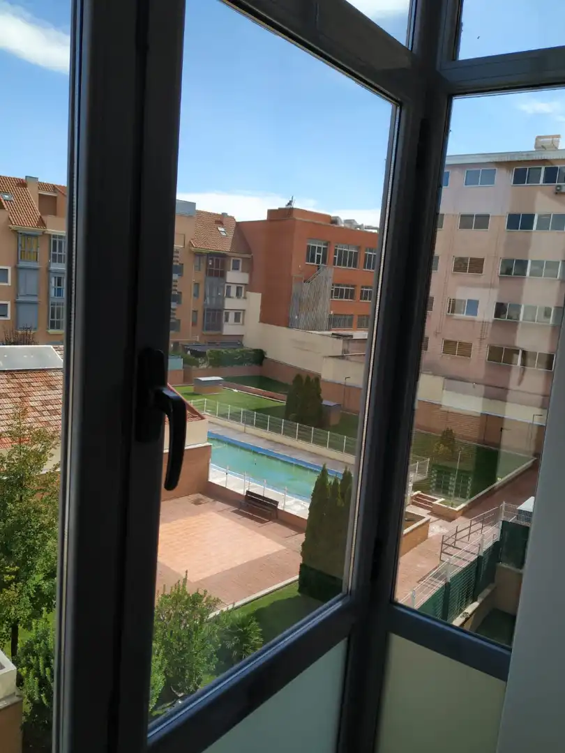 Swimming pool of Flat for sale in Madrid  with Air Conditioner, Heating and Storage room