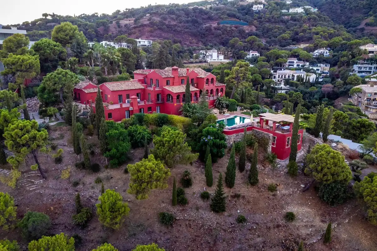 Vista exterior de Casa o chalet de alquiler en Benahavís con Aire acondicionado, Jardín privado y Terraza