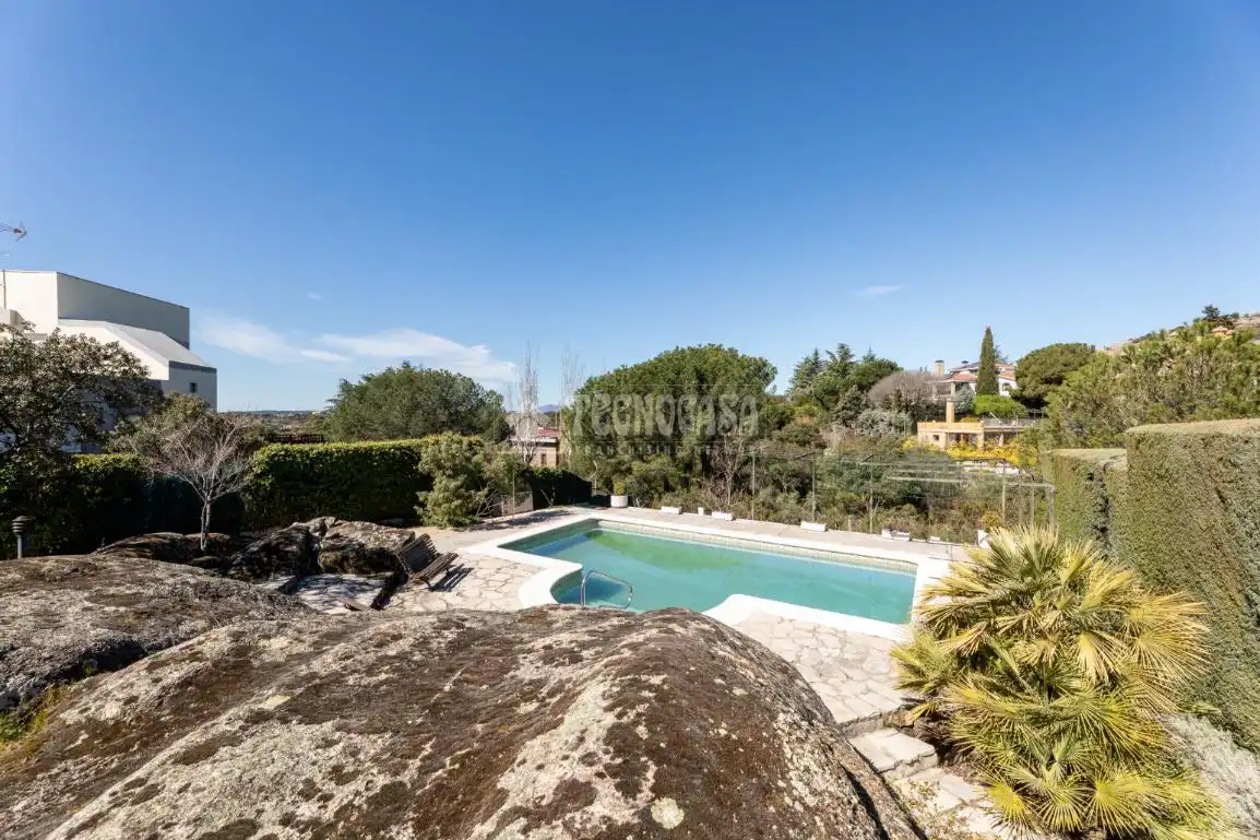 Jardín de Casa o chalet en venta en Torrelodones con Calefacción, Jardín privado y Piscina