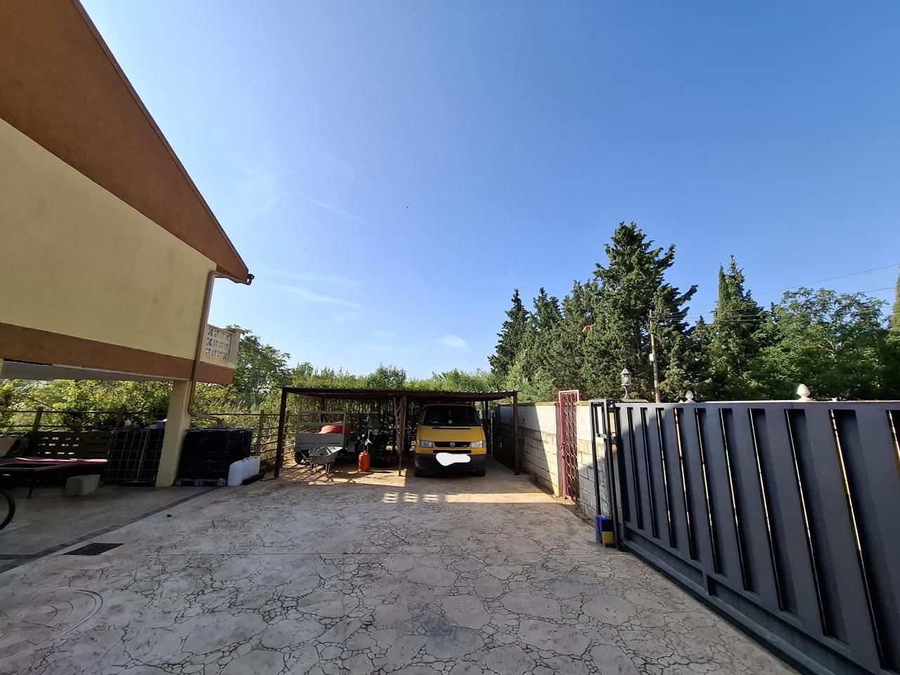 Aparcament de Casa o xalet en venda en Grisén amb Calefacció, Jardí privat i Parquet