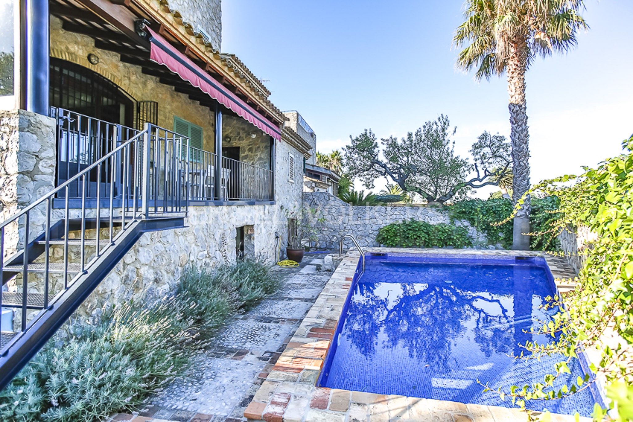 Vista exterior de Casa o xalet en venda en Sant Pere de Ribes amb Calefacció, Jardí privat i Terrassa