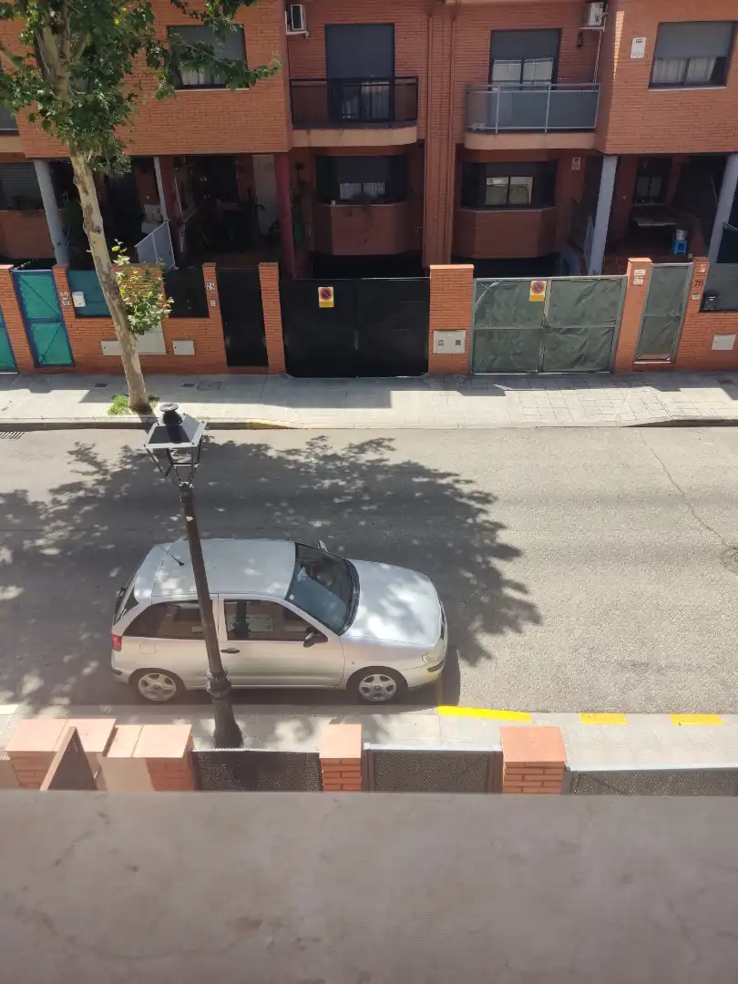 Aparcament de Casa adosada en venda en Seseña amb Calefacció, Terrassa i Moblat