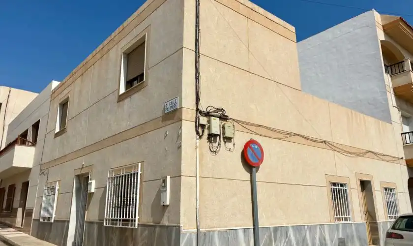 Vista exterior de Casa o xalet en venda en Carboneras amb Terrassa