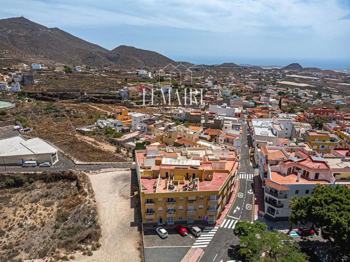 Vista exterior de Piso en venta en Arona con Terraza y Amueblado