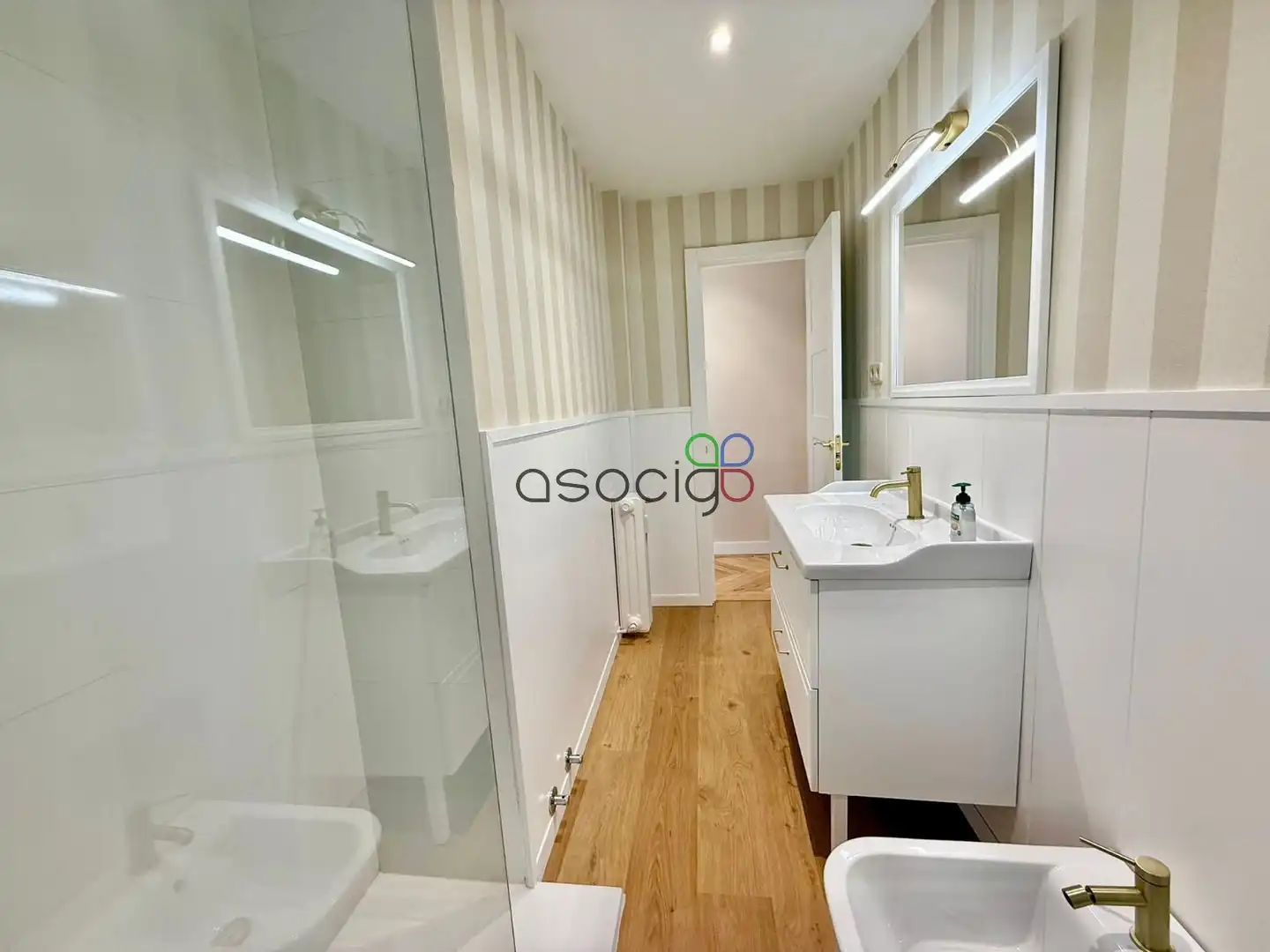 Bathroom of Flat for sale in Guadalajara  with Heating, Terrace and Storage room