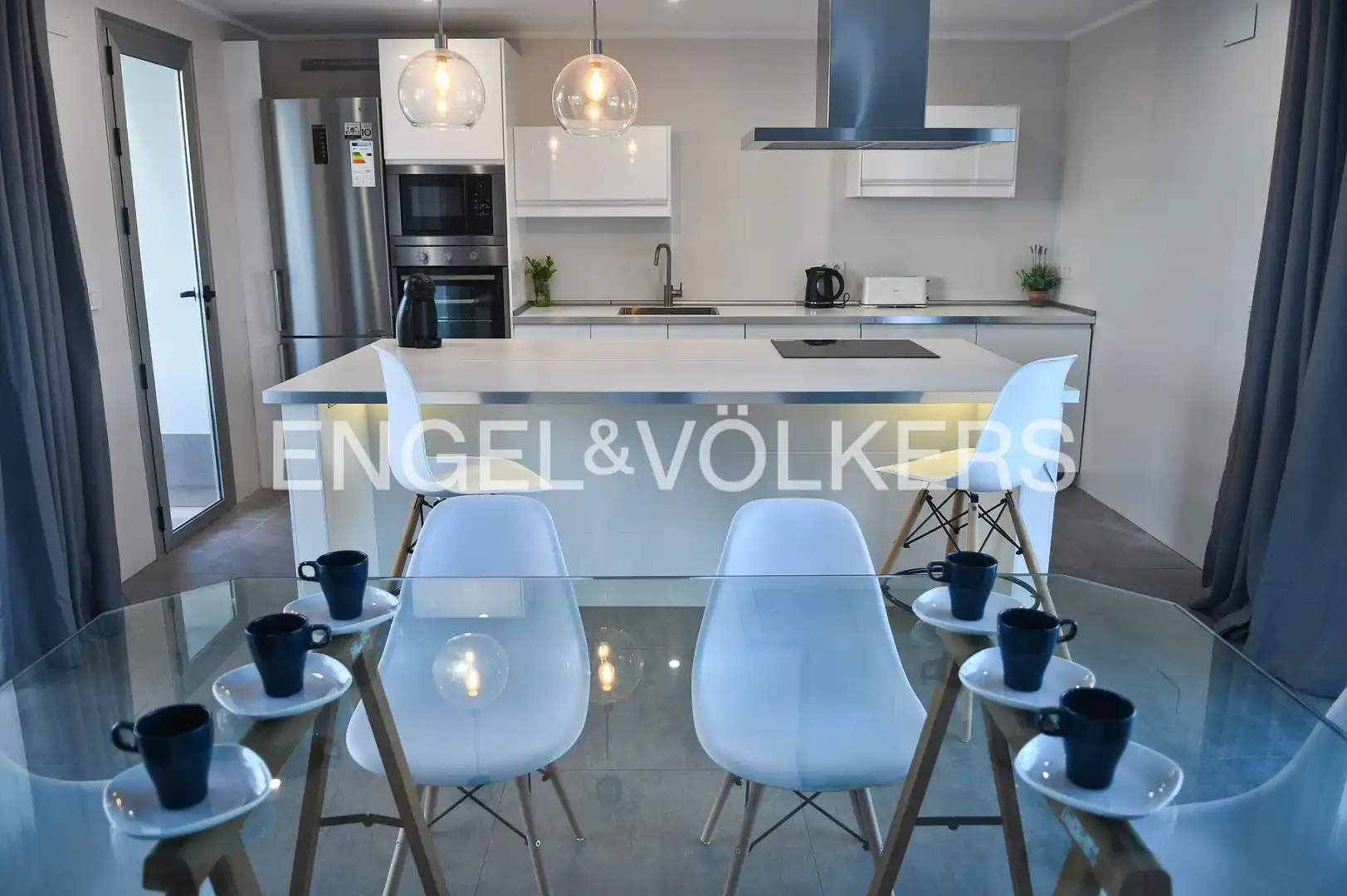 Cuina de Casa o xalet de lloguer en Torrevieja amb Aire condicionat, Calefacció i Jardí privat
