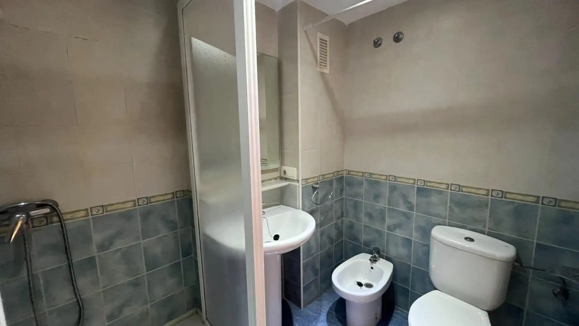 Badezimmer von Wohnungen zur Miete in Meliana, Valencia