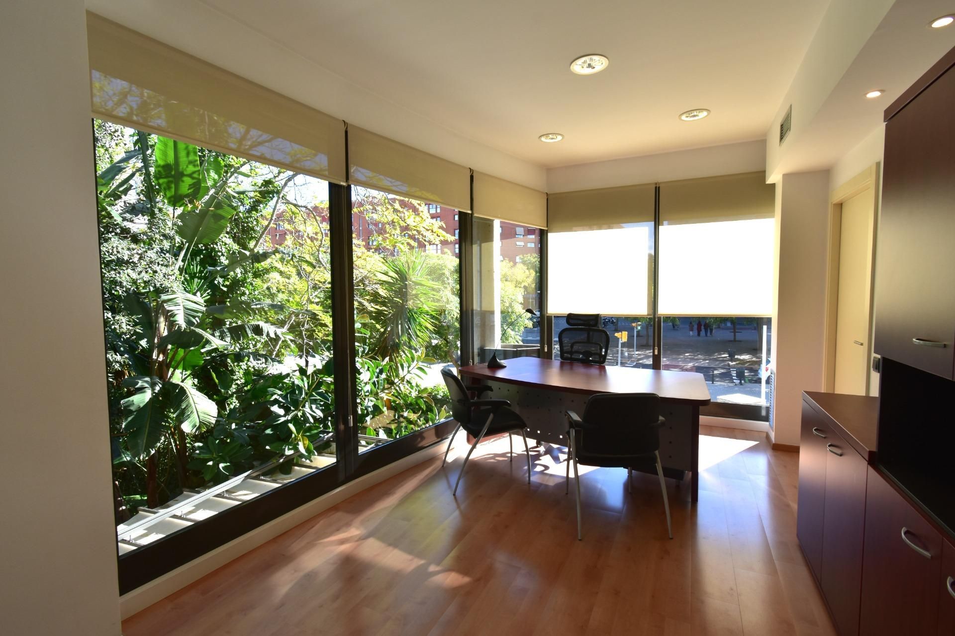 Office to rent in  Barcelona Capital  with Air Conditioner and Heating