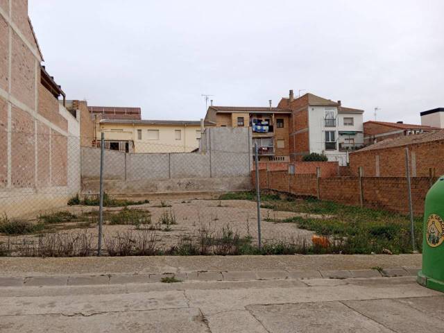 Terreno industrial en Venta en Calle Ramón y Cajal en Tamarite de Litera