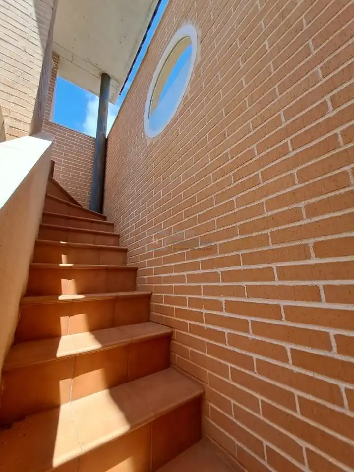 Vista exterior de Ático en venta en Villajoyosa / La Vila Joiosa con Aire acondicionado, Terraza y Piscina comunitaria