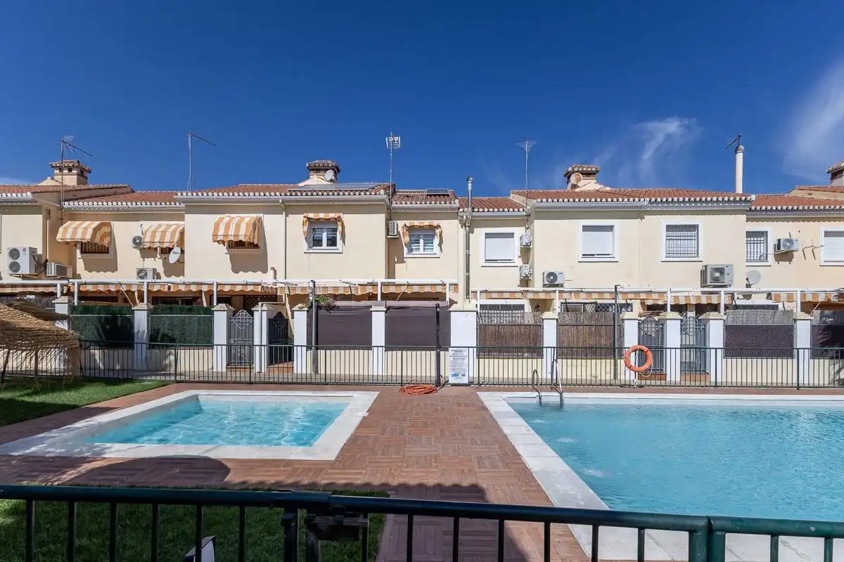 Casa con piscina in vendita a Polideportivo, imagen 2
