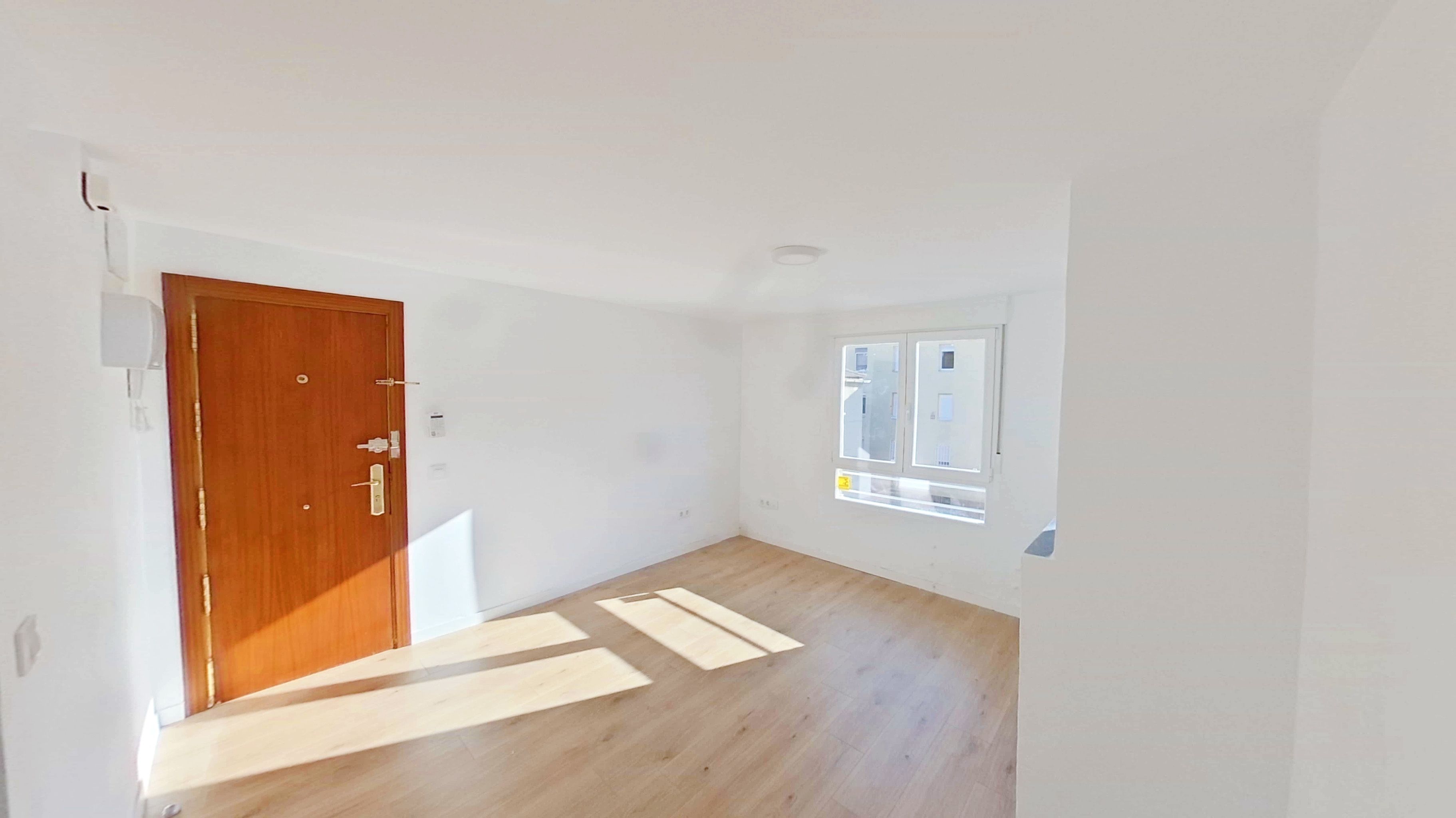 Habitación de Piso de alquiler en  Madrid Capital con Horno y Se aceptan mascotas