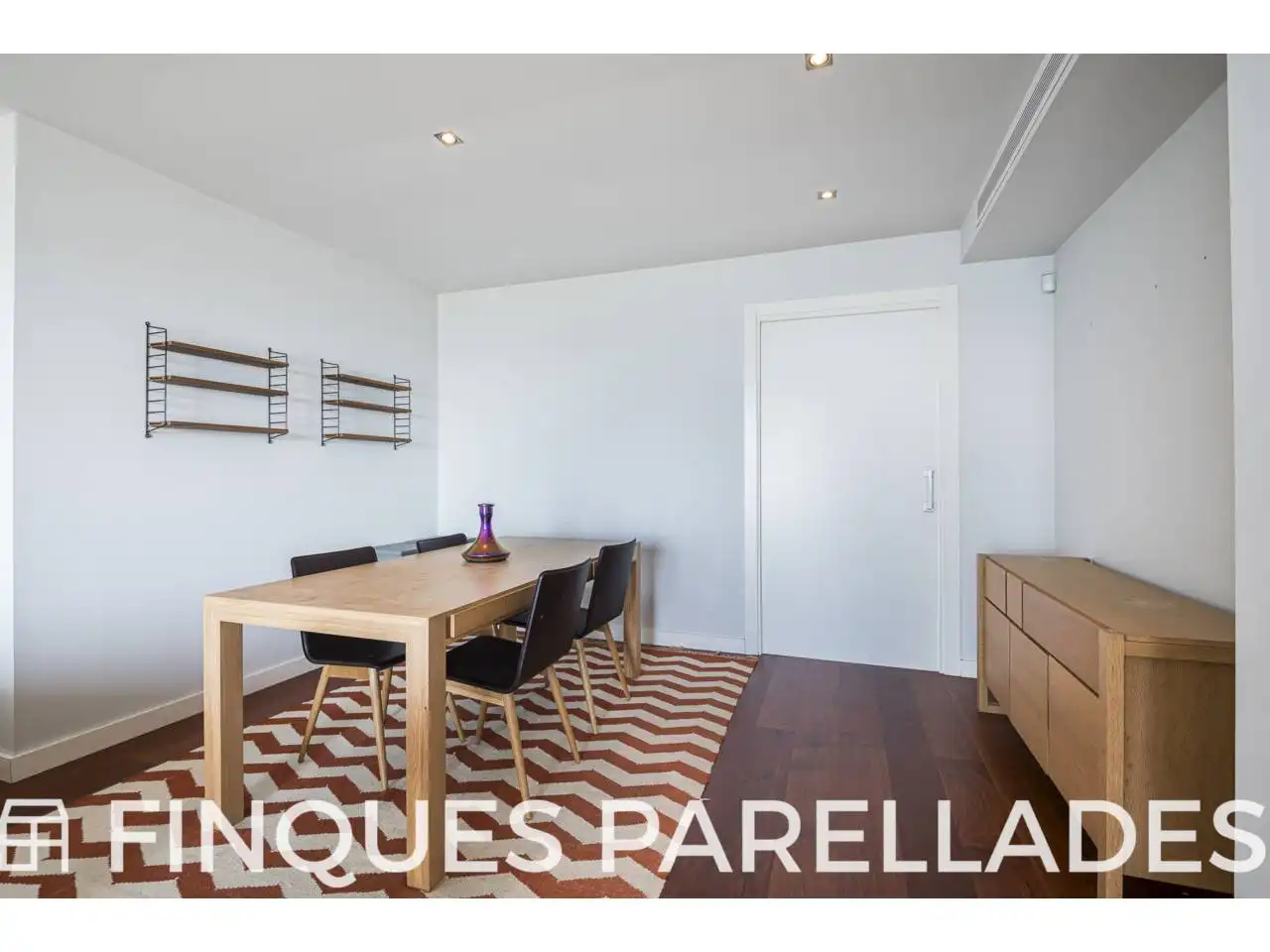 Dining room of Flat for sale in Sitges  with Air Conditioner, Heating and Parquet flooring
