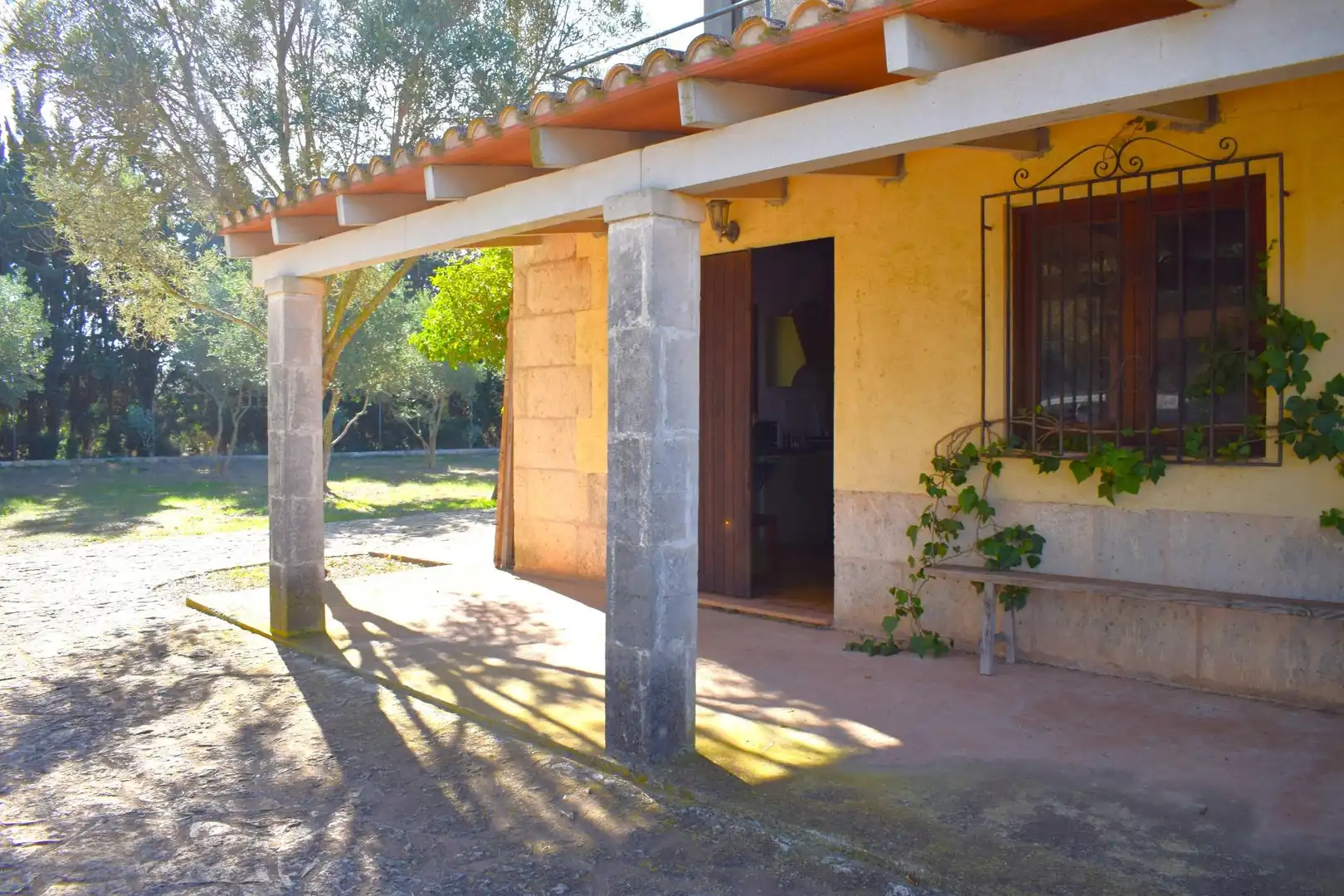 Casa rústica amb terrassa en venda a Muro, imagen 3